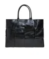 Bottega Veneta Arco Large Knitted Handbag In Black