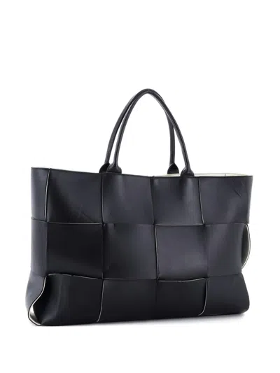 Pre-owned Bottega Veneta Arco Maxi Intrecciato Leather Large Tote Bag In Black
