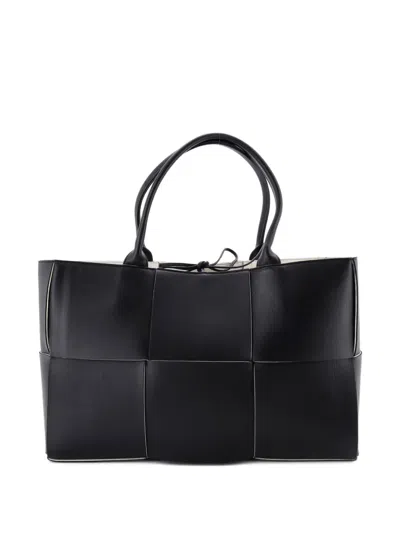 Pre-owned Bottega Veneta Arco Maxi Intrecciato Leather Medium Tote Bag In Black