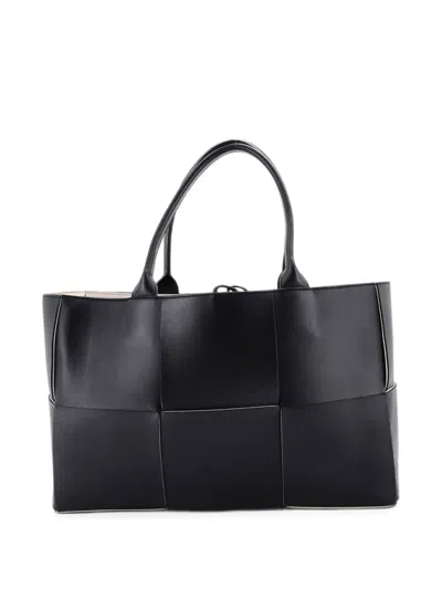 Pre-owned Bottega Veneta Arco Maxi Intrecciato Leather Medium Tote Bag In Black