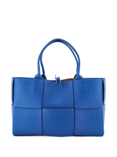 Pre-owned Bottega Veneta Arco Maxi Intrecciato Leather Medium Tote Bag In Blue