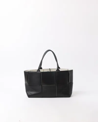 Bottega Veneta Arco Medium Tote Bag