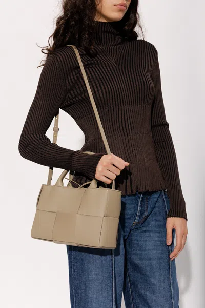Bottega Veneta ‘arco Mini' Shopper Bag In Green