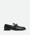 Bottega Veneta Astaire Knot Plaque Leather Loafers In Black