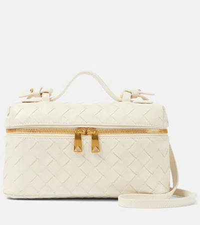 Bottega Veneta Bang Bang Intrecciato Leather Vanity Bag