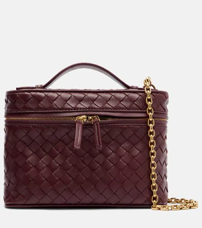 Bottega Veneta Schultertasche Bang Bang Small Aus Leder In Burgundy
