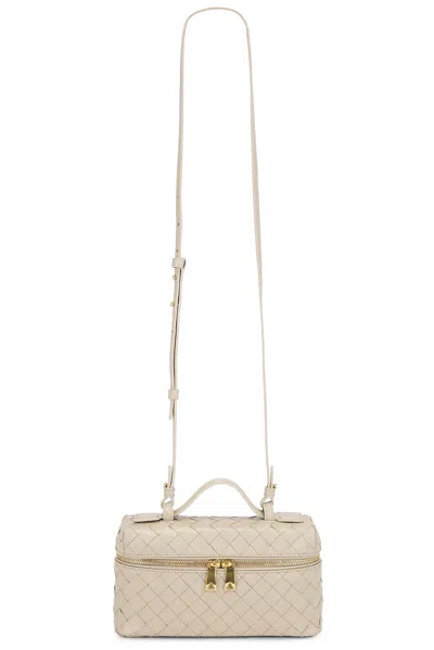 Bottega Veneta Bang Bang Vanity Case In Ecru & Gold