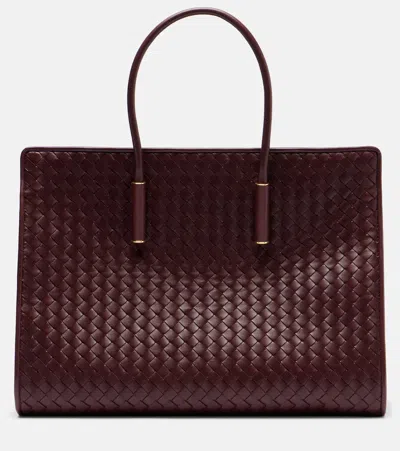 Bottega Veneta Barbara Medium Leather Tote Bag In Burgundy