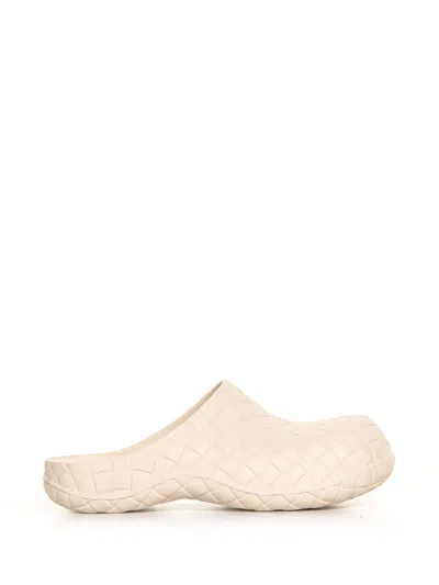 Bottega Veneta Slipper In Woven Leather In White