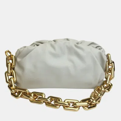 Pre-owned Bottega Veneta Beige Calf Chain Pouch In Sand