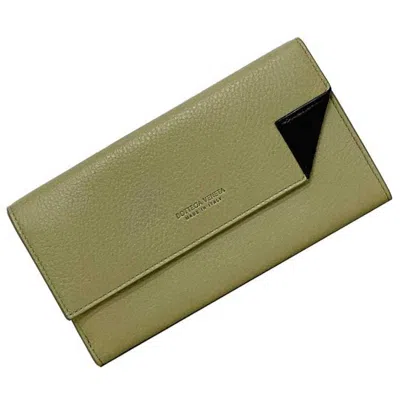 Pre-owned Bottega Veneta Beige Khaki Leather Long Wallet (bi-fold) () In Beige, Khaki