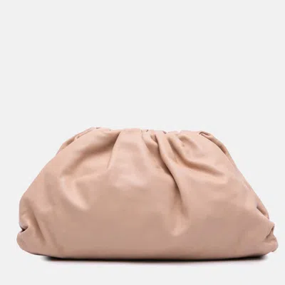 Pre-owned Bottega Veneta Beige Lambskin The Pouch In Sand