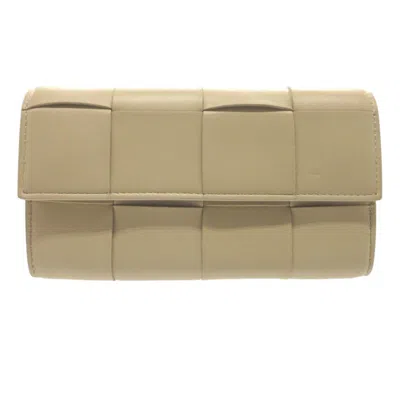 Pre-owned Bottega Veneta Beige Leather Long Wallet (bi-fold) ()