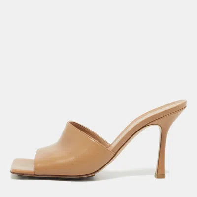 Pre-owned Bottega Veneta Beige Leather Square Open Toe Slide Sandals Size 39