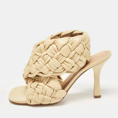 Pre-owned Bottega Veneta Beige Woven Leather Intrecciato Ankle Strap Sandals Size 37.5