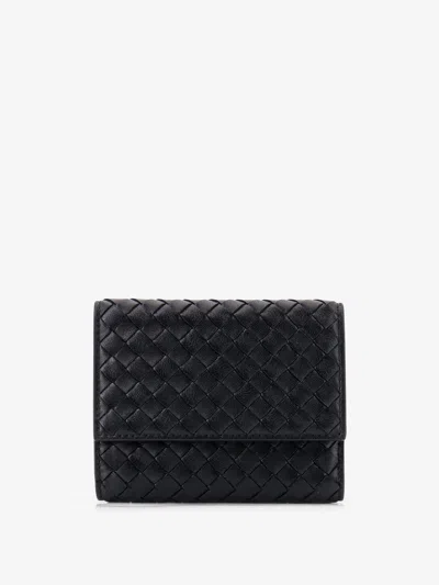 Bottega Veneta Bi-fold Intrecciato Wallet With Zip In Black
