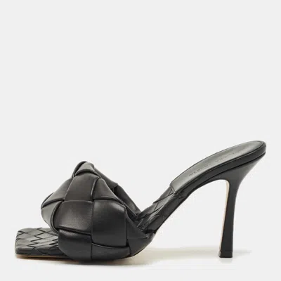 Pre-owned Bottega Veneta Black Intrecciato Leather Lido Slide Sandals Size 40