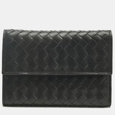 Pre-owned Bottega Veneta Black Intrecciato Leather Trifold Flap Wallet