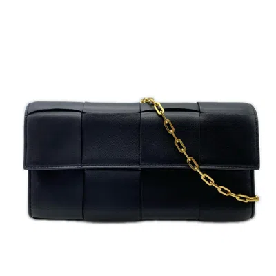 Pre-owned Bottega Veneta Black Leather Chain/shoulder Wallet ()