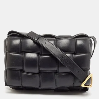 Pre-owned Bottega Veneta Black Leather Classic Cassette Padded Shoulder Bag