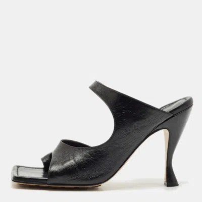 Pre-owned Bottega Veneta Black Leather Cutout Mules Size 39.5