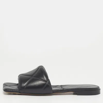 Pre-owned Bottega Veneta Black Leather Flat Slides Size 37
