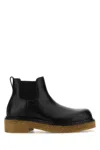 Bottega Veneta Sophisticated Leather Ankle Boots For Men In Black