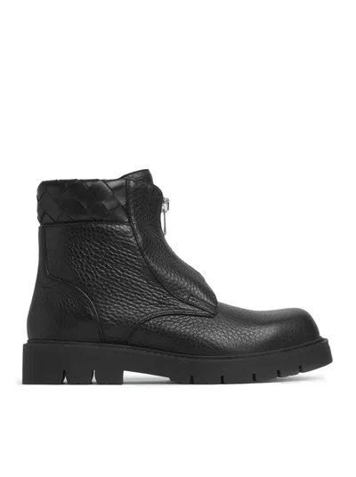 Bottega Veneta Black Leather Haddock Ankle Boots In Blue