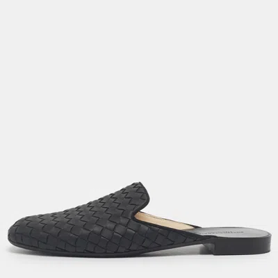 Pre-owned Bottega Veneta Black Leather Intrecciato Mules Size 36