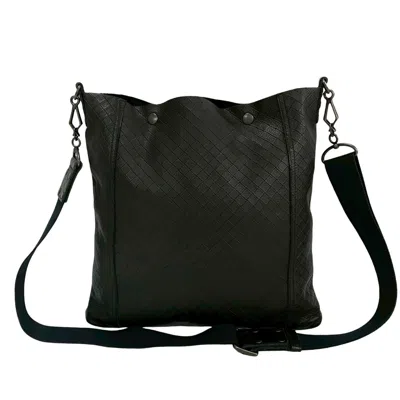 Pre-owned Bottega Veneta Black Leather Pochette Shoulder Bag ()