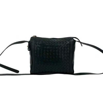 Pre-owned Bottega Veneta Black Leather Pochette Shoulder Bag ()