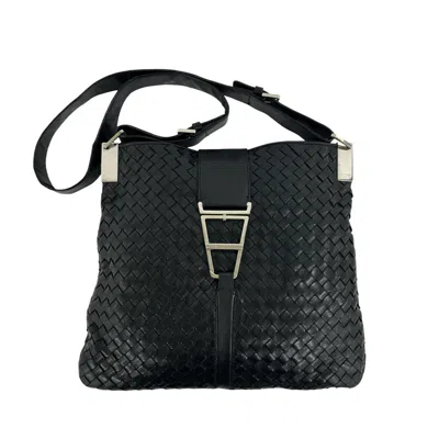 Pre-owned Bottega Veneta Black Leather Pochette Shoulder Bag ()