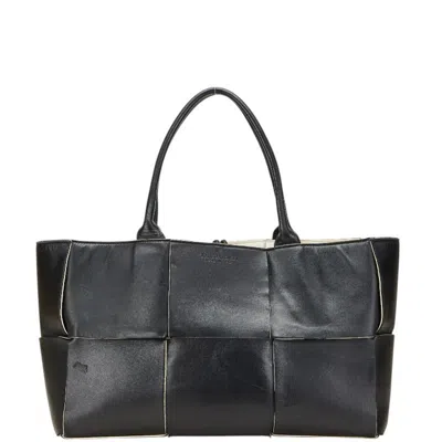 Pre-owned Bottega Veneta Black Off-white Leather Tote Bag ()