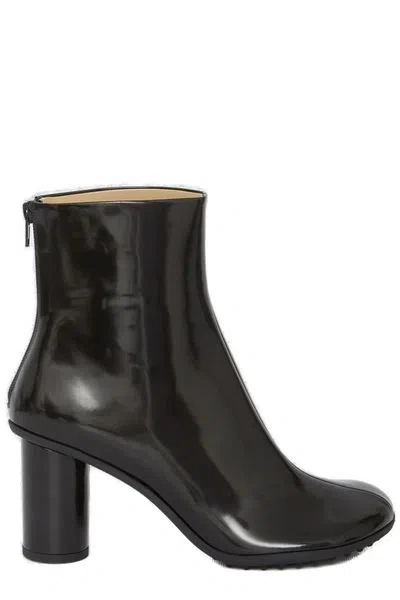 Bottega Veneta Black Atomic Ankle Boots With Rubber Lugged Outsole In Leather Woman