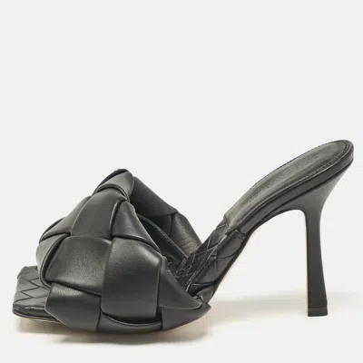 Pre-owned Bottega Veneta Black Woven Leather Lido Slide Sandals Size 35