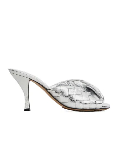 BOTTEGA VENETA BOTTEGA VENETA BLINK FOLDED DETAILED MULES