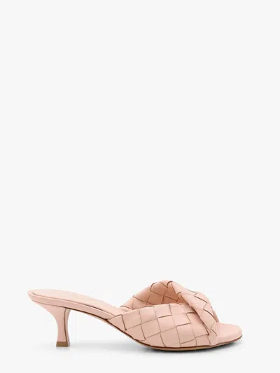 Bottega Veneta Blink 50 Intrecciato Leather Mules In Pink