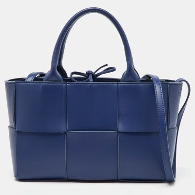Pre-owned Bottega Veneta Blue Intrecciato Leather Mini Arco Tote