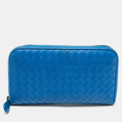 Pre-owned Bottega Veneta Blue Intrecciato Leather Zip Around Wallet
