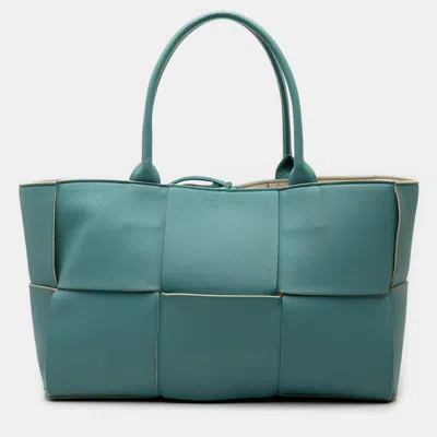 Pre-owned Bottega Veneta Blue Medium Nappa Maxi Intrecciato Arco Tote