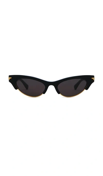 Bottega Veneta Bold Ribbon Cat Eye Sunglasses In Black