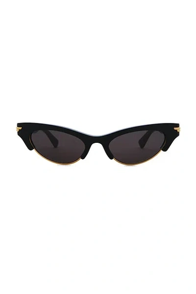 Bottega Veneta Bold Ribbon Cat Eye Sunglasses In Brown