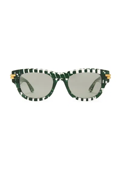 Bottega Veneta Bold Ribbon Sunglasses In Green