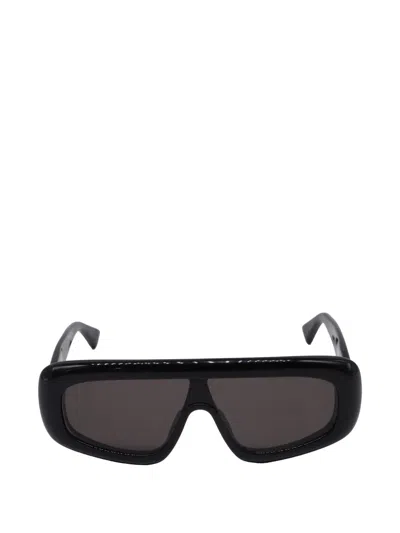Pre-owned Bottega Veneta Bombe Shield Sunglasses In Black