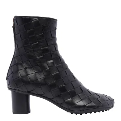 Bottega Veneta Boots In Black