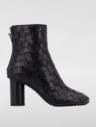 BOTTEGA VENETA FLAT ANKLE BOOTS BOTTEGA VENETA WOMAN COLOR BLACK,G04104002
