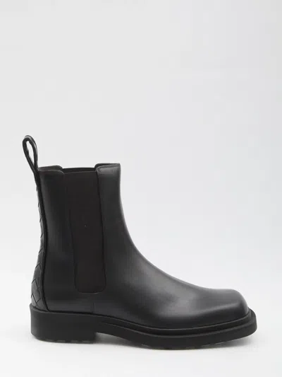 Bottega Veneta Intrecciato-detail Calfskin Chelsea Boot In Black