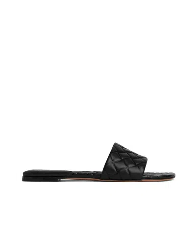 BOTTEGA VENETA BOTTEGA VENETA BRAIDED PATTERN AMY FLAT MULE SHOES