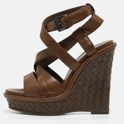 Pre-owned Bottega Veneta Brown Intrecciato Leather Wedge Sandals Size 38