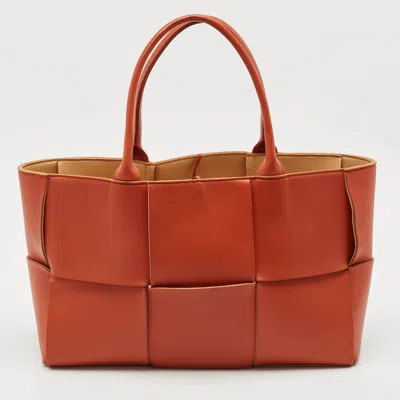 Pre-owned Bottega Veneta Brown Intreccio Leather Medium Arco Tote